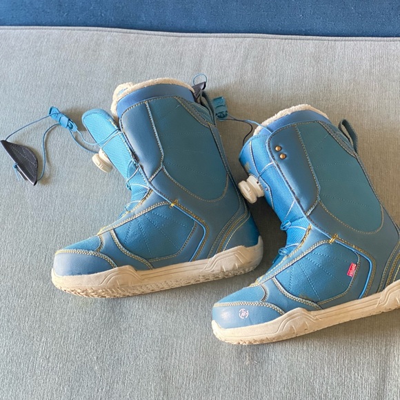 Limited Edition Size 9 Women’s K2 Haven Boa Snowboard Boots in Denim Color - Picture 2 of 4